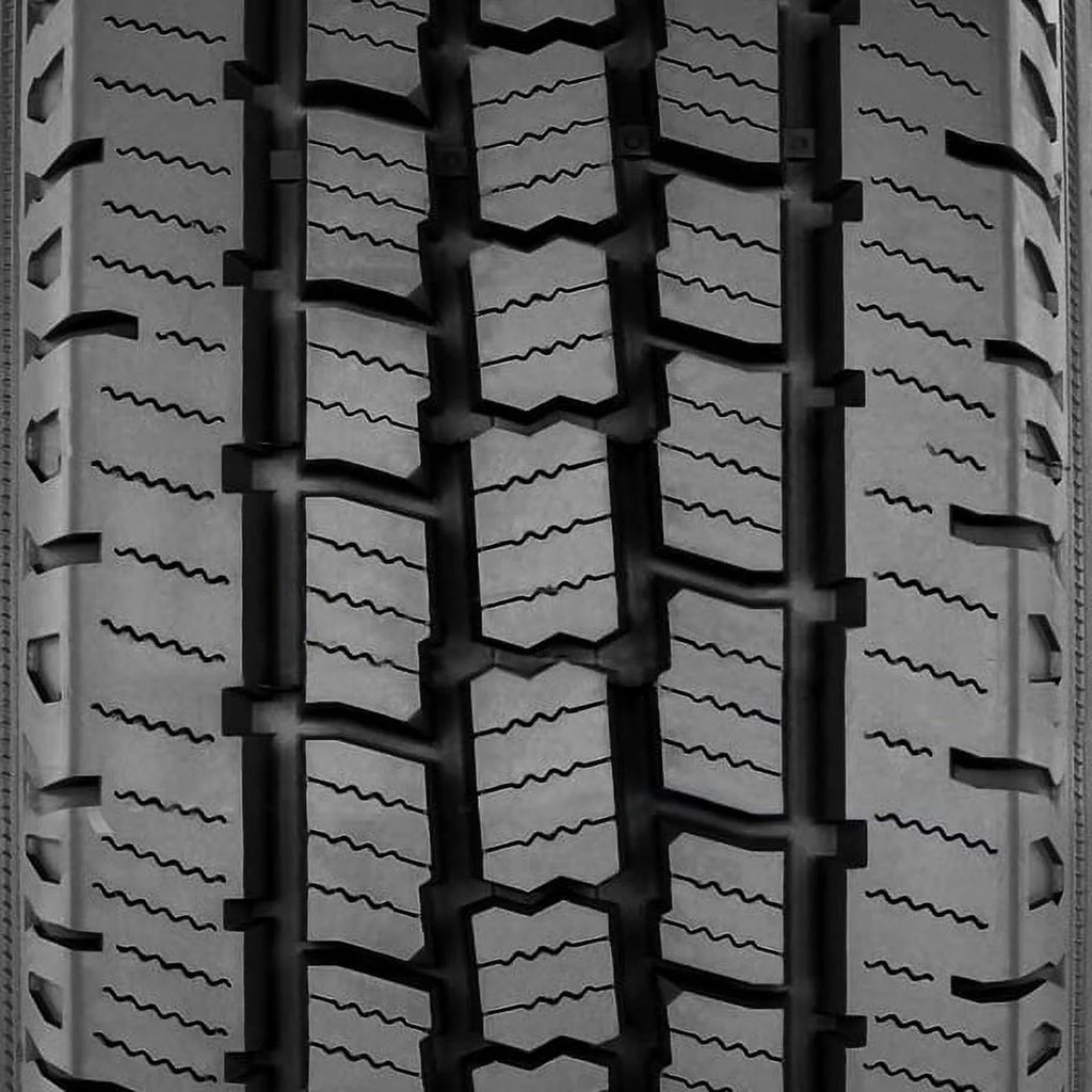 All Season LT215/85R16 Light Truck Tire O92358