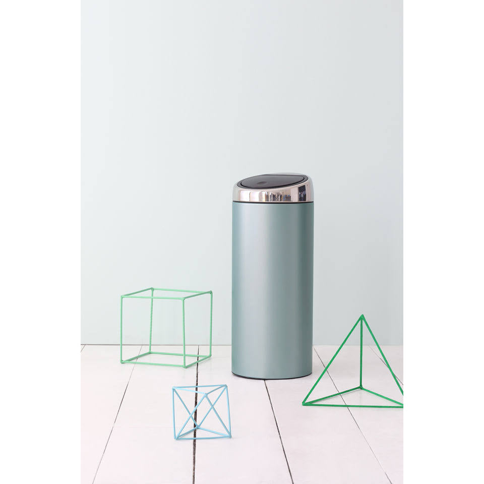 8-Gallon Touch Trash Can K229